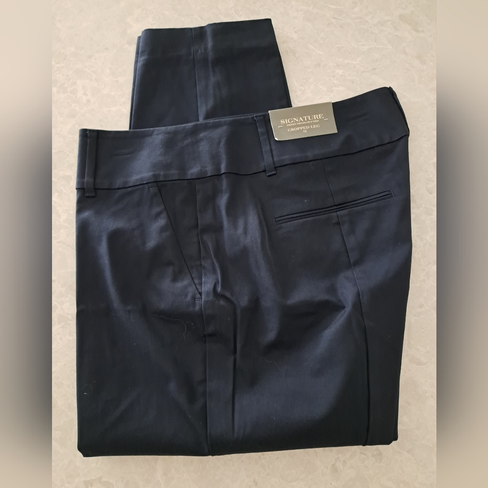Ann Taylor Midnight Blue Cropped Pant Size 12 NWT